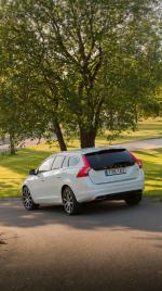 Volvo V60 Twin Engine 2015 года